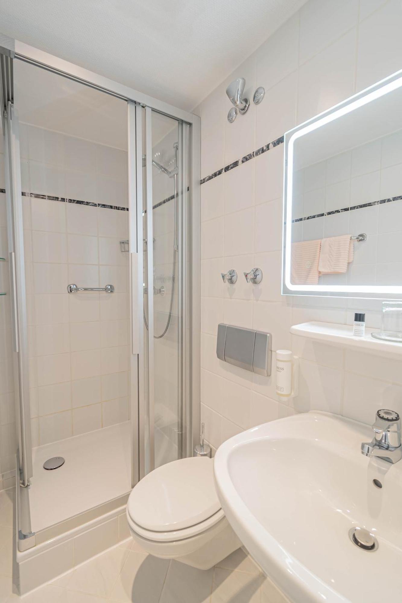 Hotel Villa Am Kurpark Bad Homburg vor der Höhe Δωμάτιο φωτογραφία
